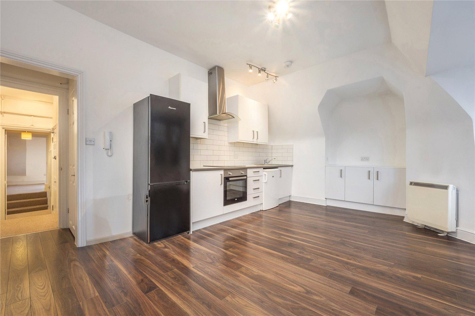 1 bedroom Apartment to rent - Martyn Gerrard