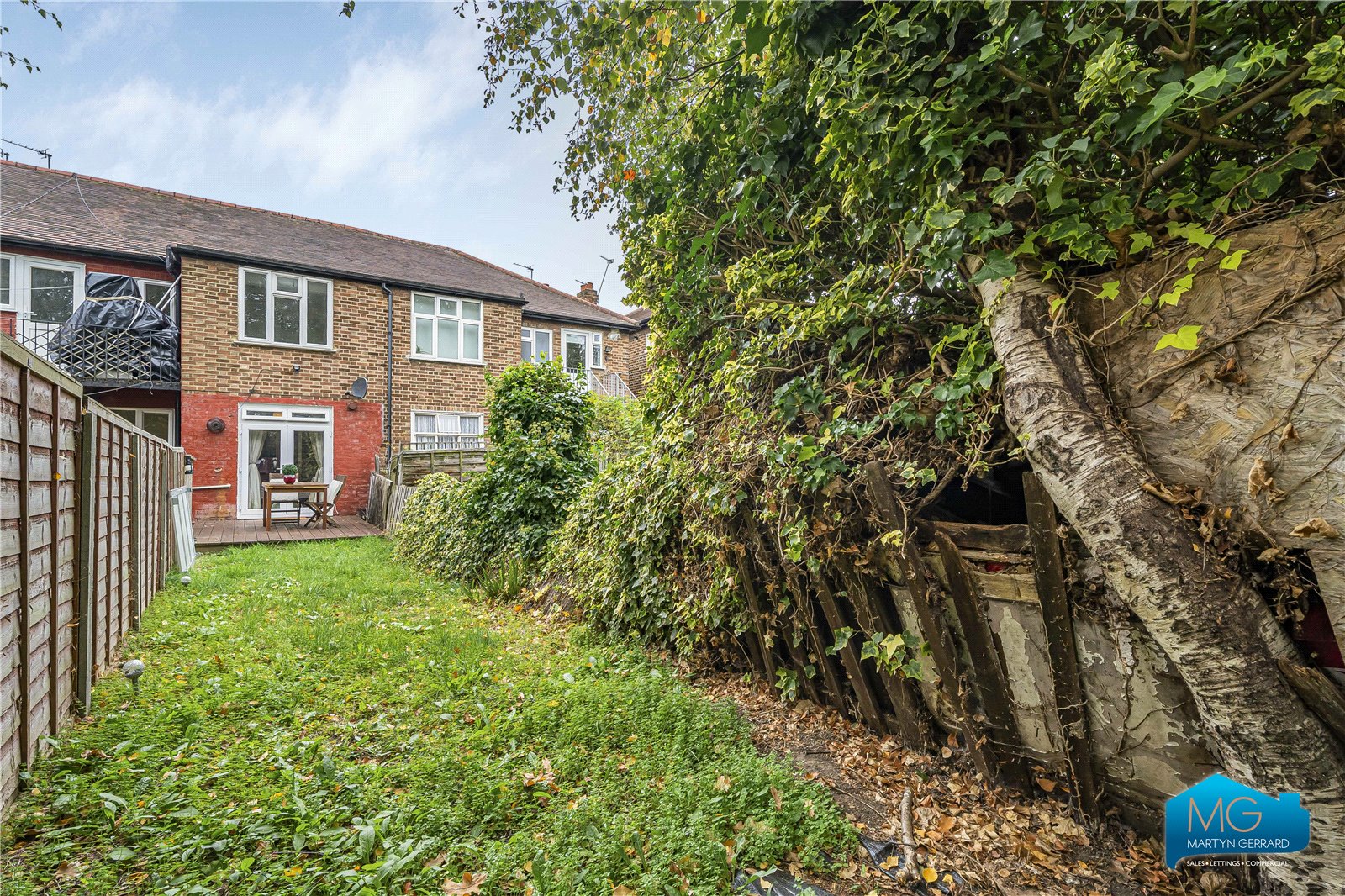2 bedroom Ground Floor Flat to rent - Martyn Gerrard