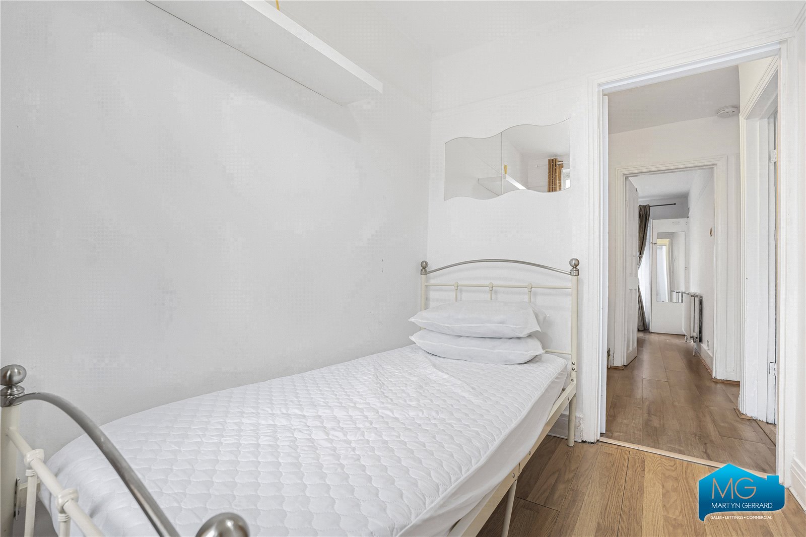 2 bedroom Ground Floor Flat to rent - Martyn Gerrard