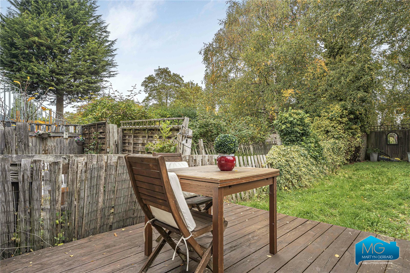 2 bedroom Ground Floor Flat to rent - Martyn Gerrard