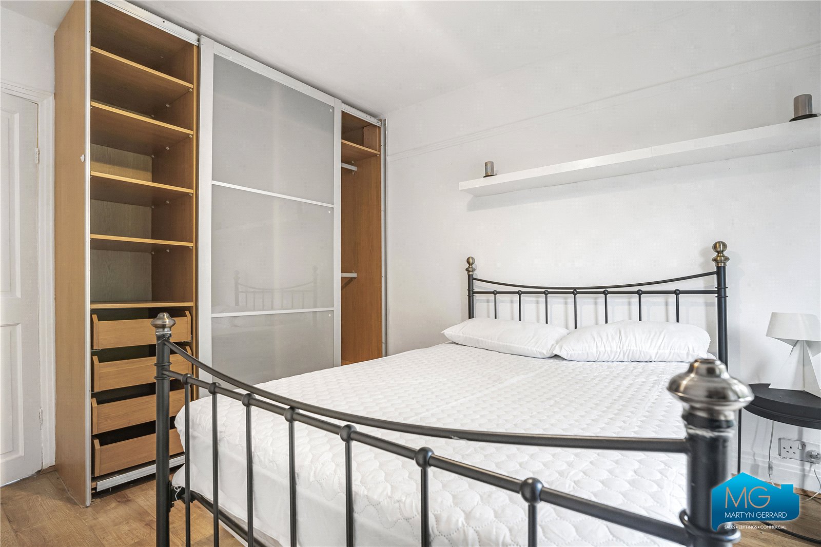 2 bedroom Ground Floor Flat to rent - Martyn Gerrard