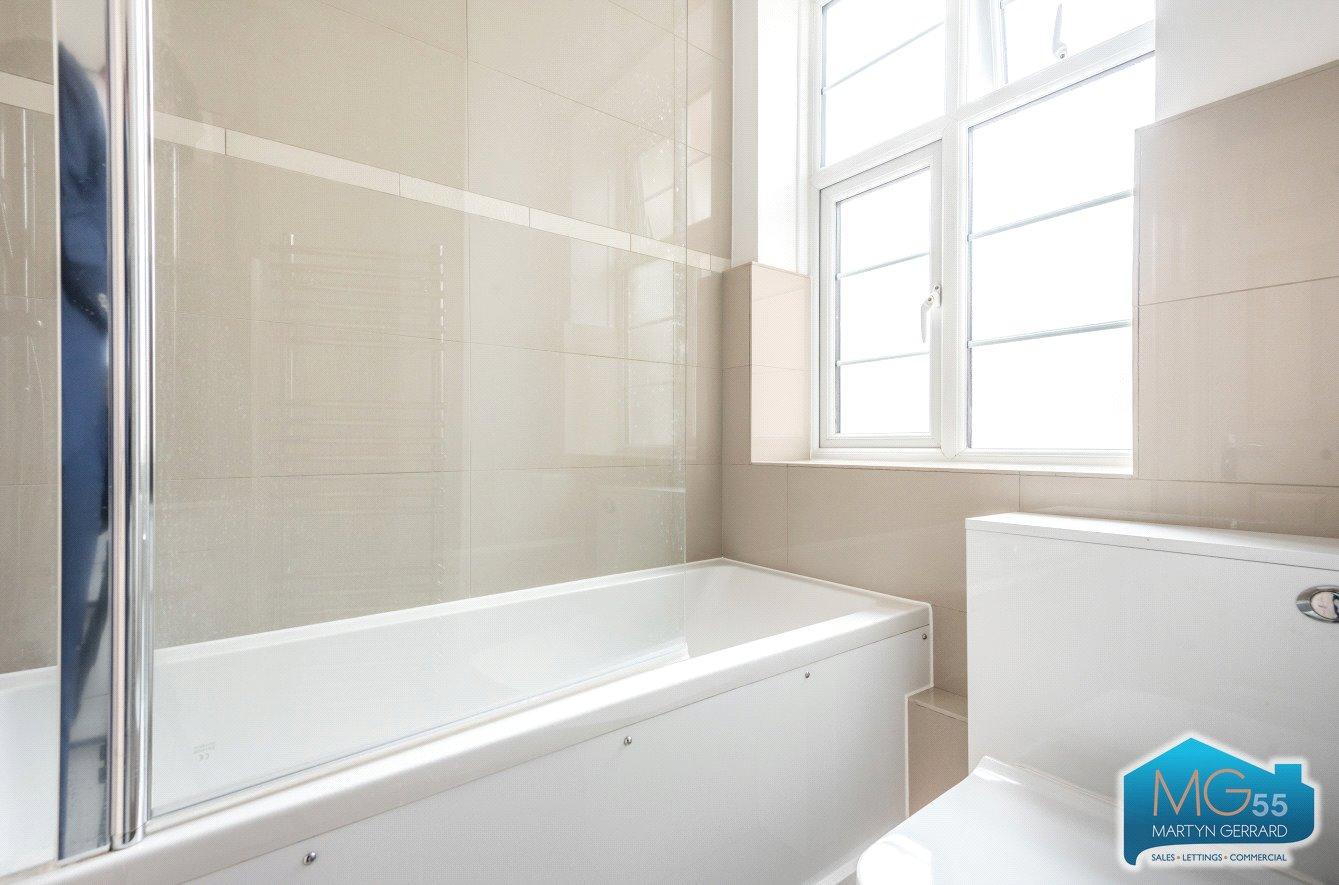 2 bedroom Apartment to rent - Martyn Gerrard
