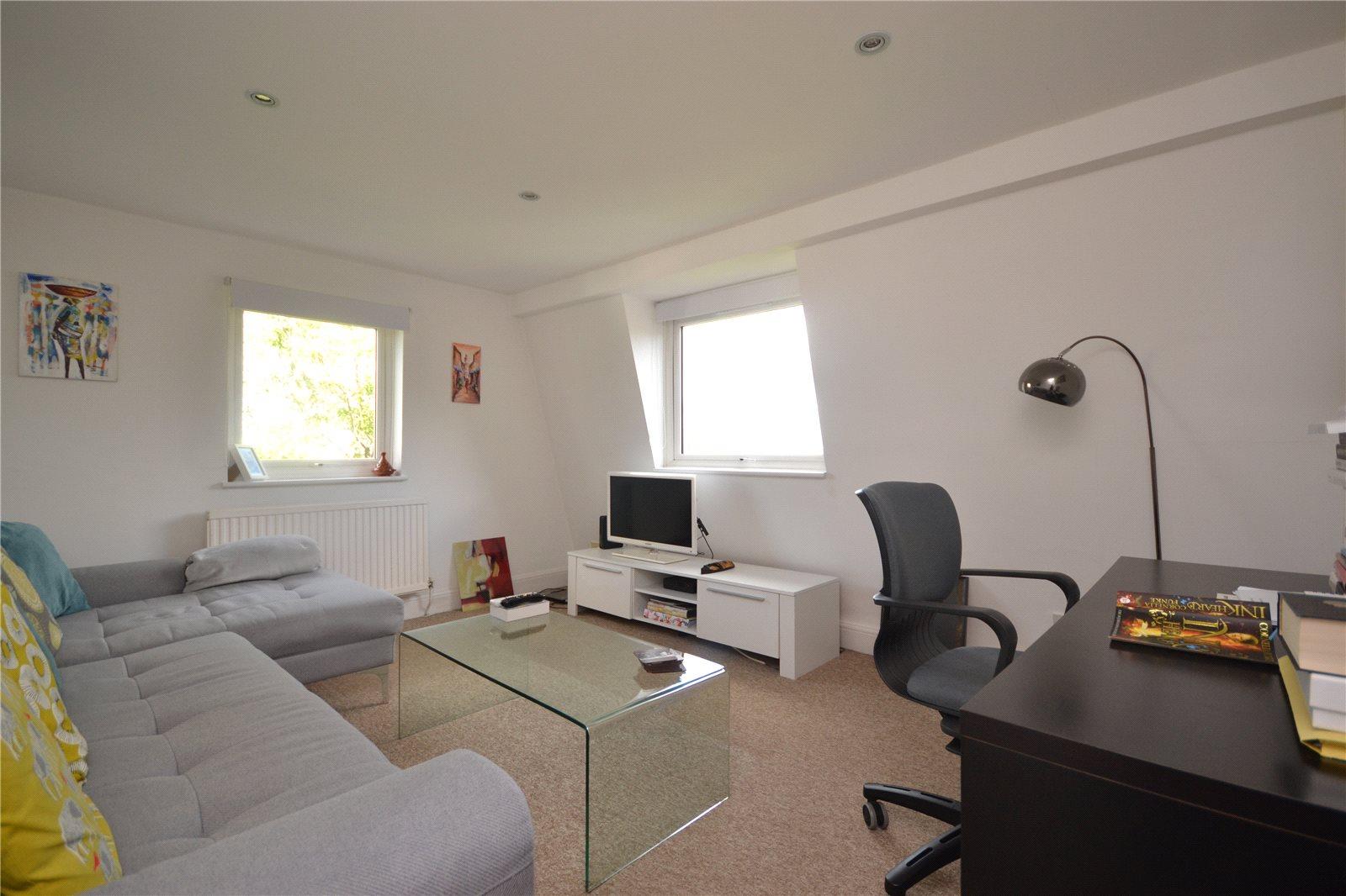1 bedroom Apartment to rent - Martyn Gerrard