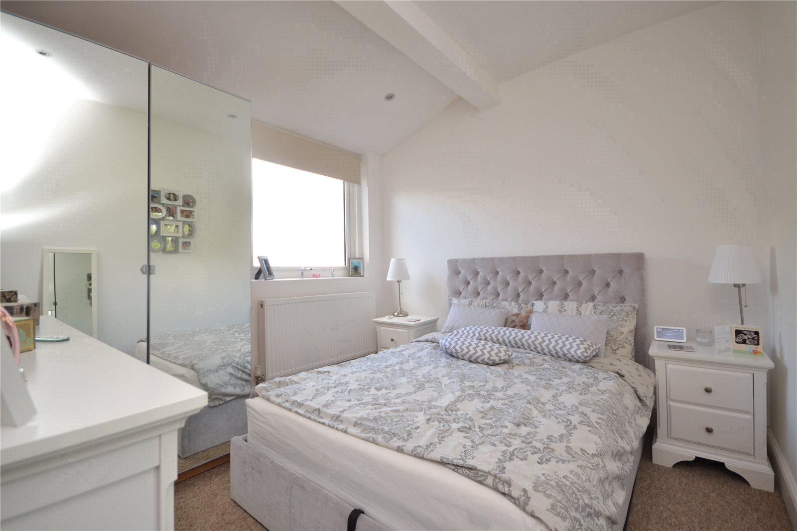 1 bedroom Apartment to rent - Martyn Gerrard