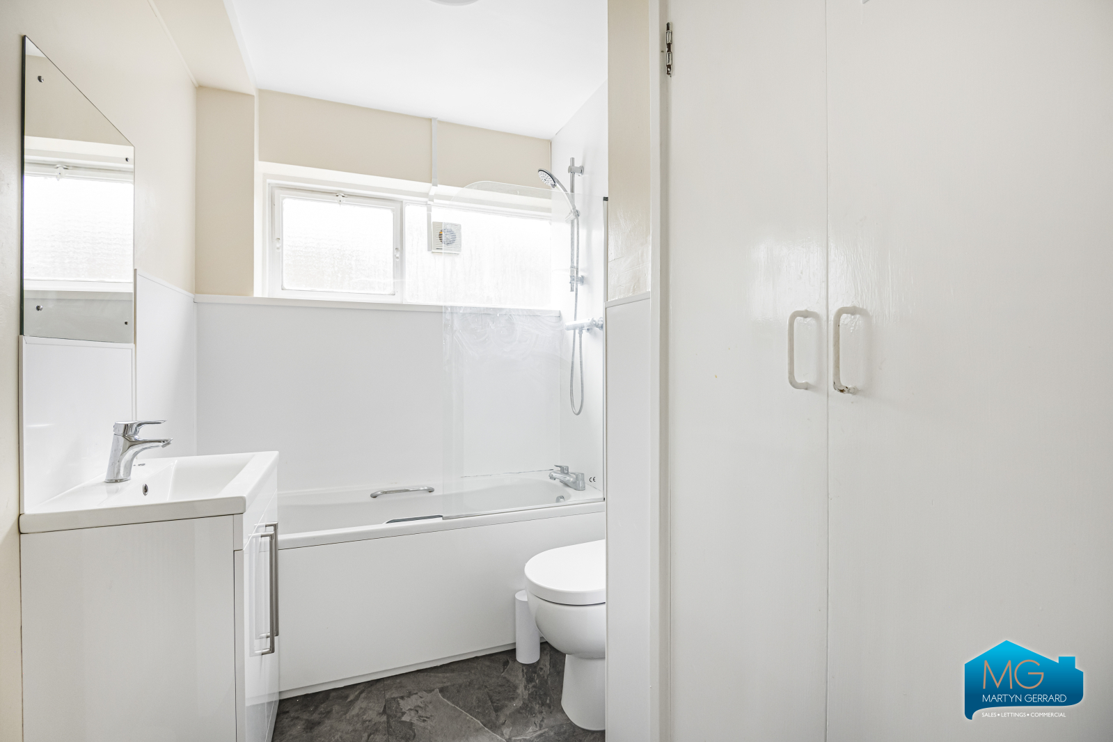 3 bedroom Property to rent - Martyn Gerrard