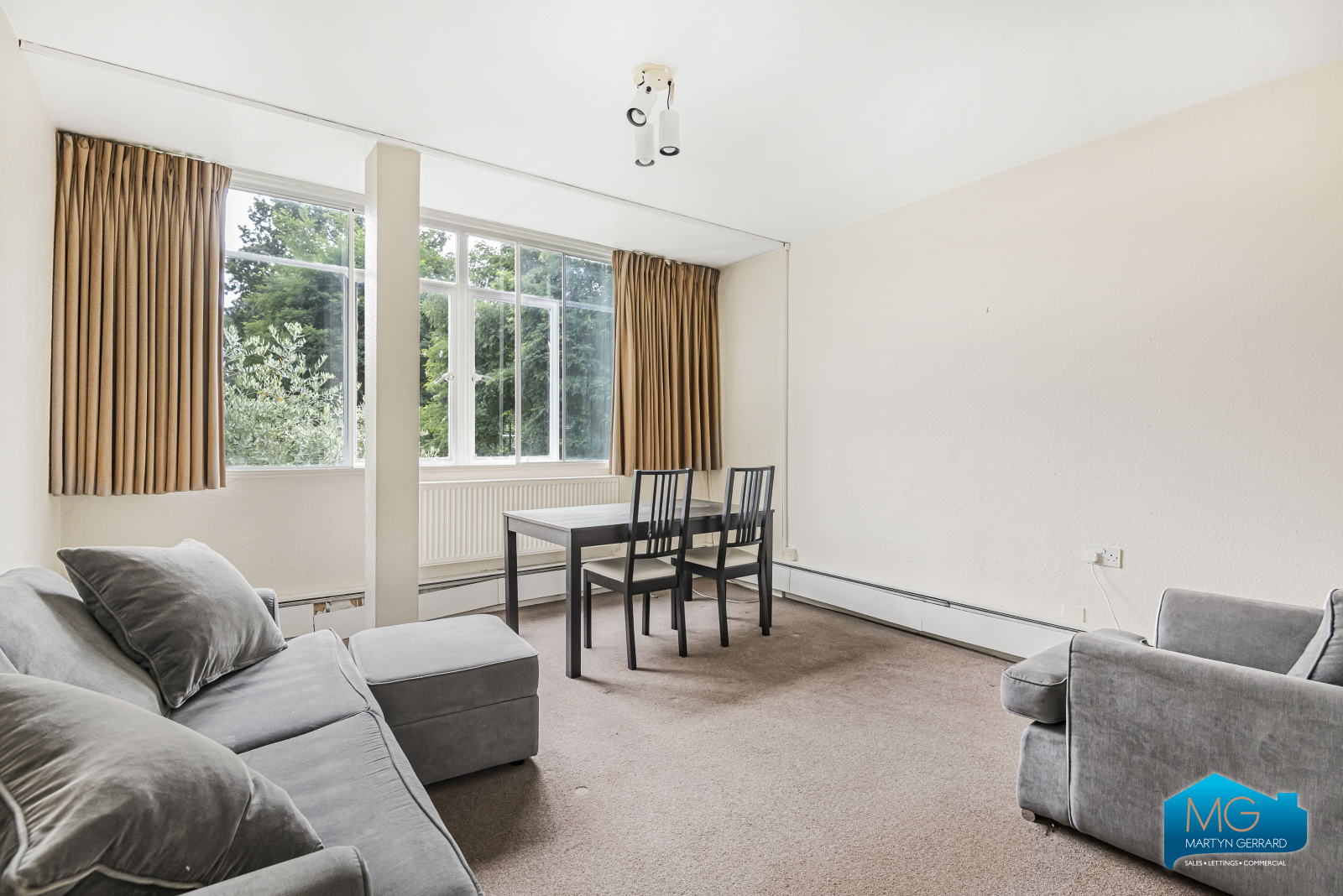 3 bedroom Property to rent - Martyn Gerrard