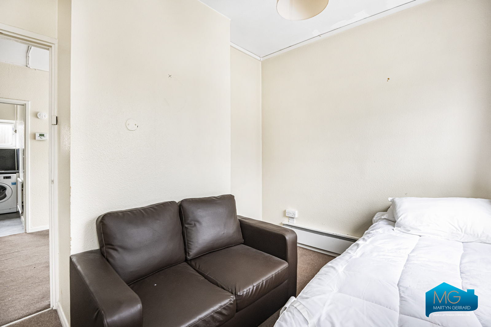 3 bedroom Property to rent - Martyn Gerrard