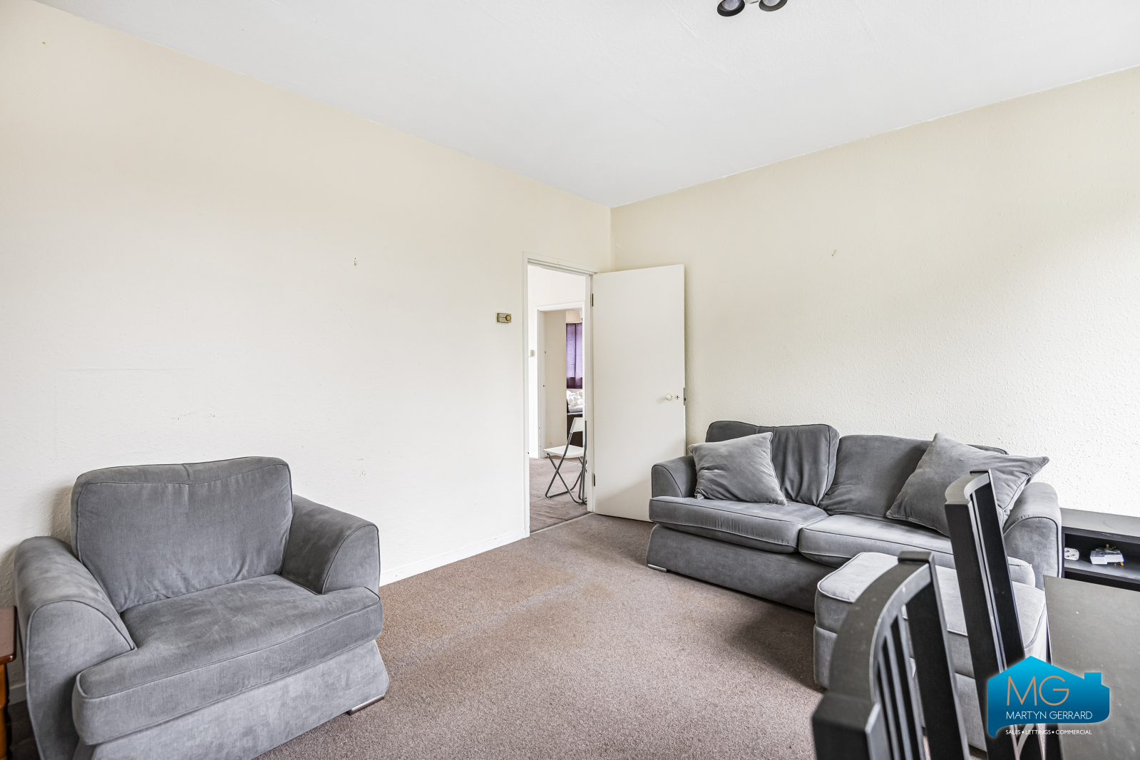 3 bedroom Property to rent - Martyn Gerrard