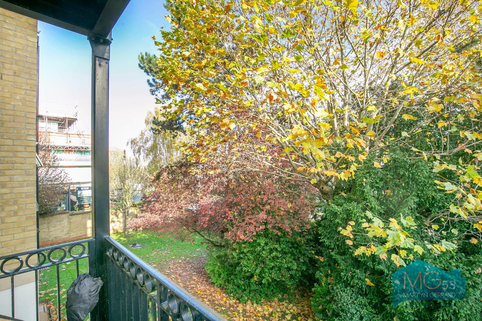 2 bedroom Apartment to rent - Martyn Gerrard