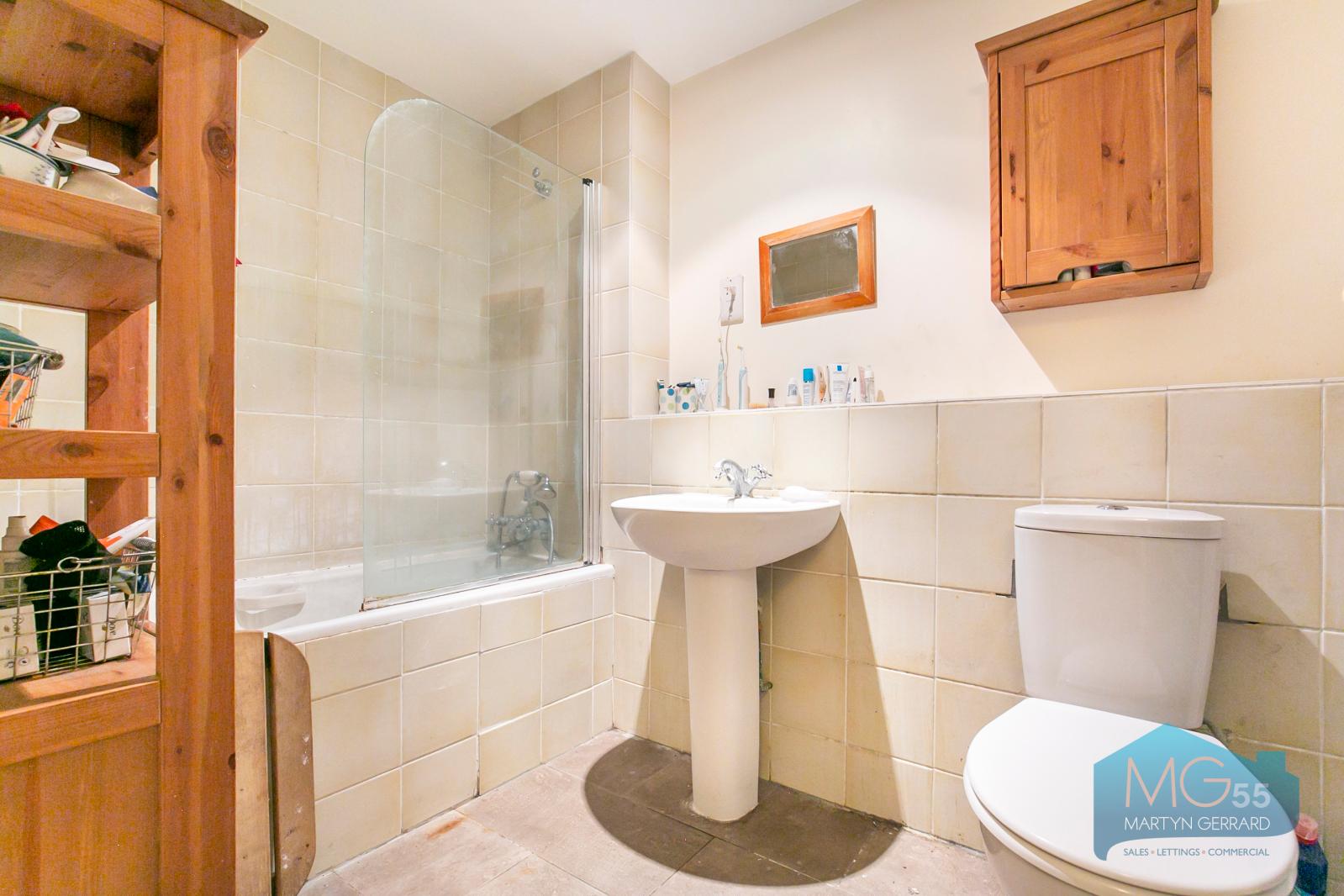 2 bedroom Apartment to rent - Martyn Gerrard