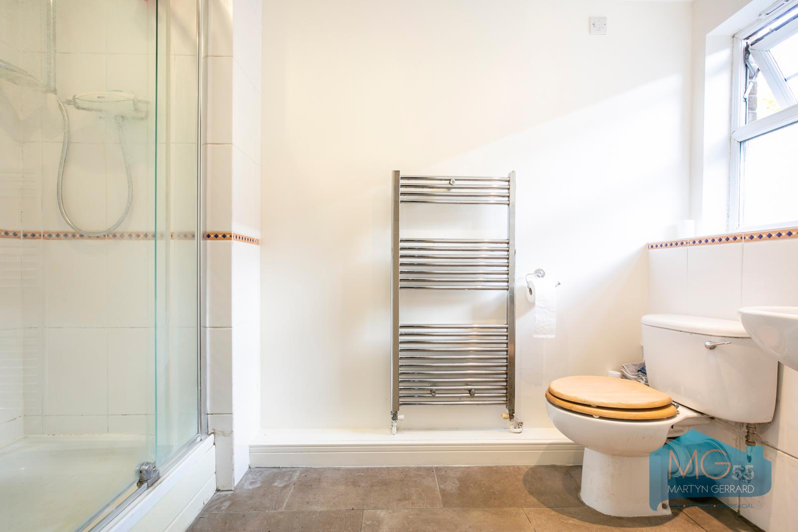 2 bedroom Apartment to rent - Martyn Gerrard