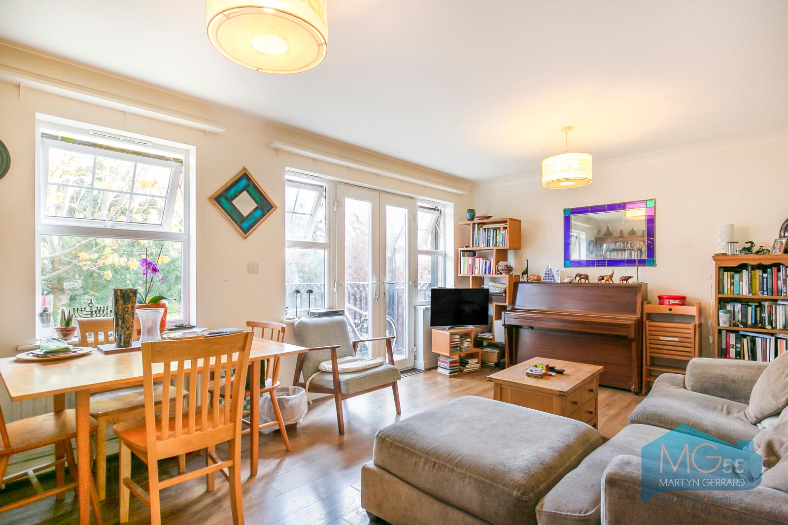2 bedroom Apartment to rent + ' - Martyn Gerrard