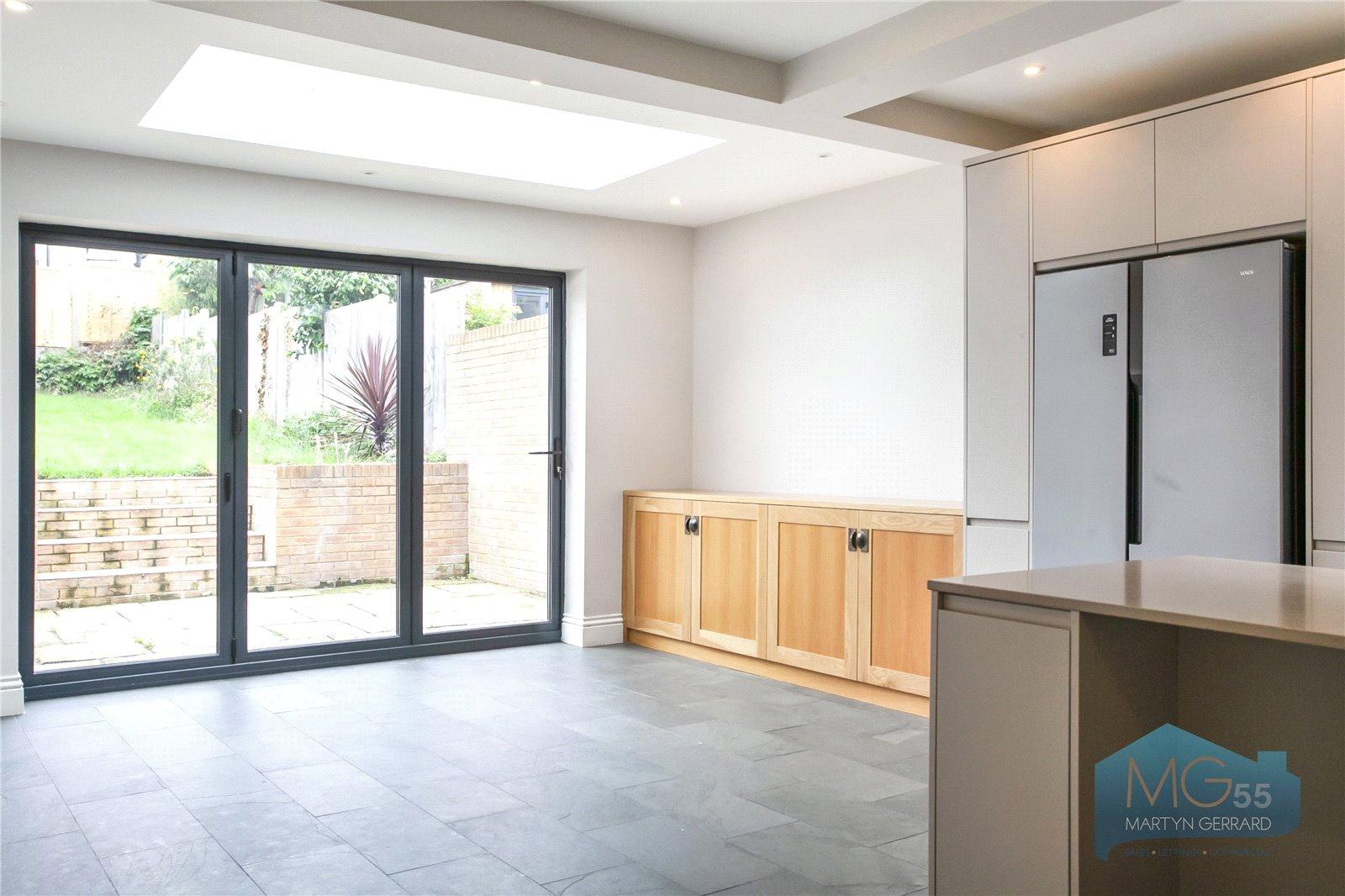 4 bedroom Terraced House to rent - Martyn Gerrard