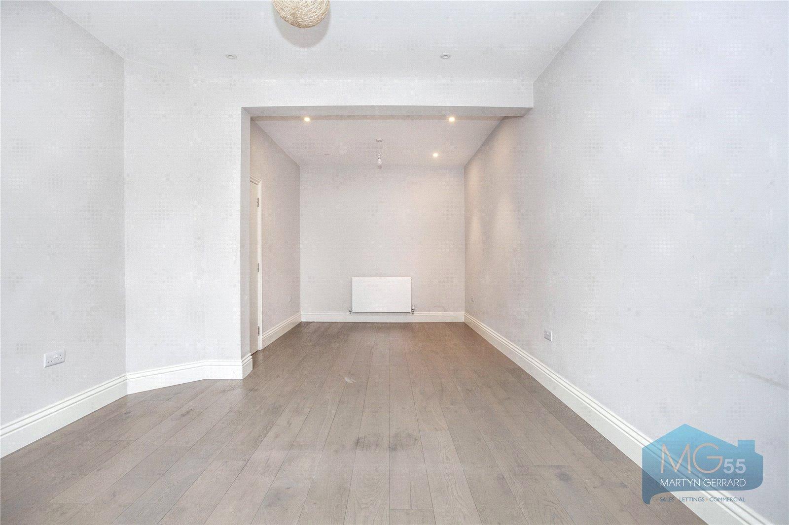 4 bedroom Terraced House to rent - Martyn Gerrard