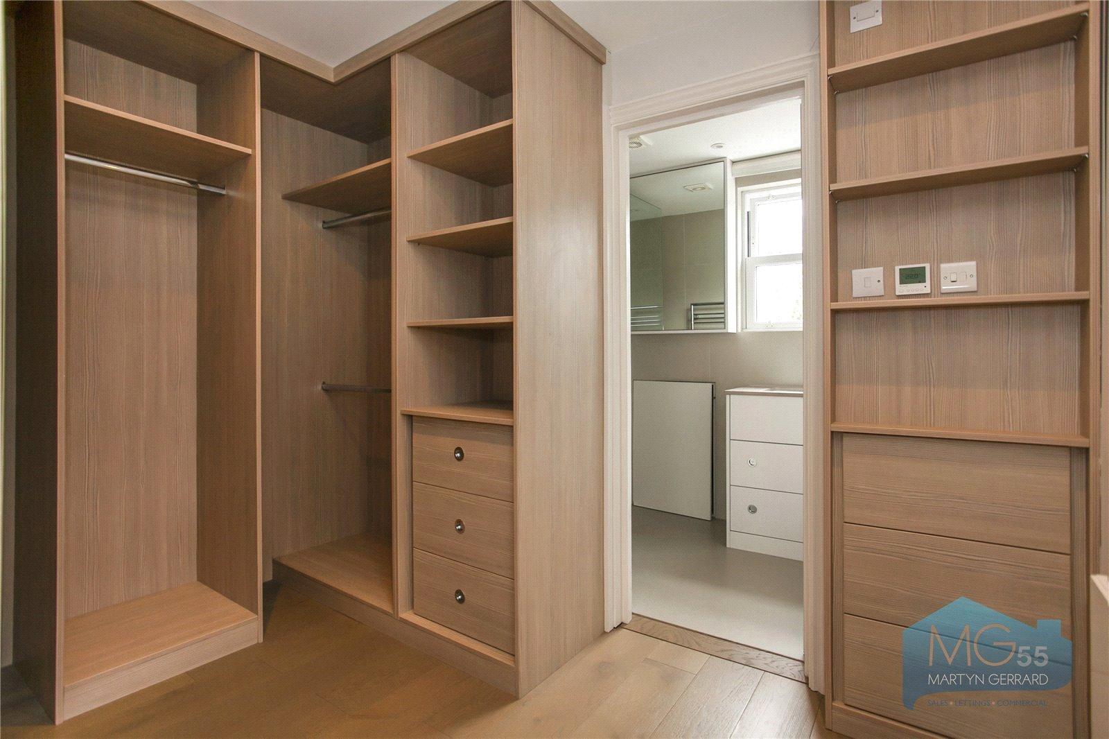 4 bedroom Terraced House to rent - Martyn Gerrard