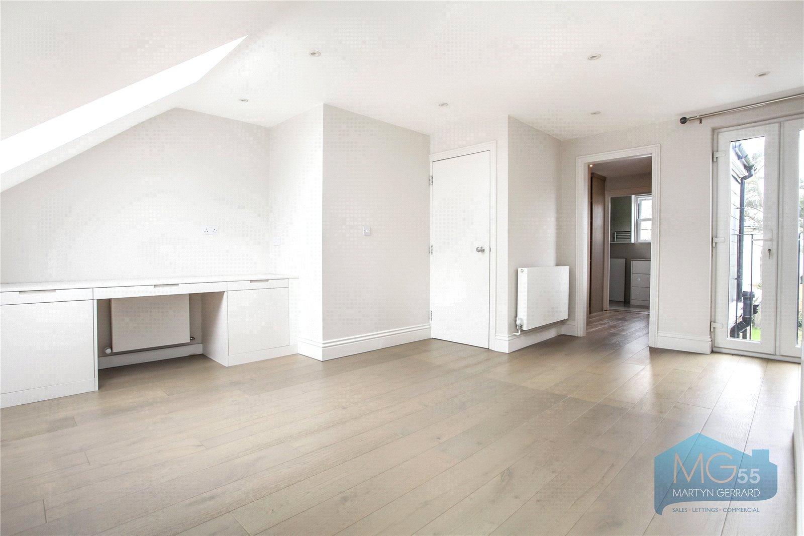 4 bedroom Terraced House to rent - Martyn Gerrard
