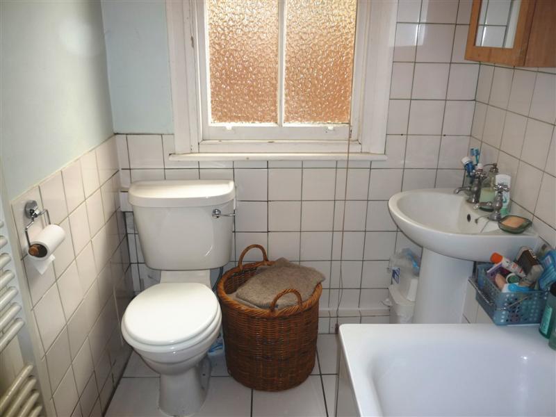 2 bedroom Ground Floor Flat to rent + ' - Martyn Gerrard
