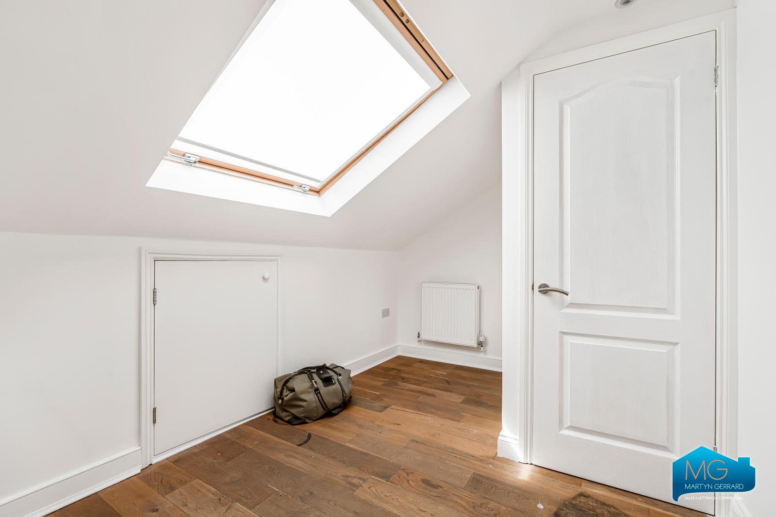 4 bedroom Apartment to rent - Martyn Gerrard