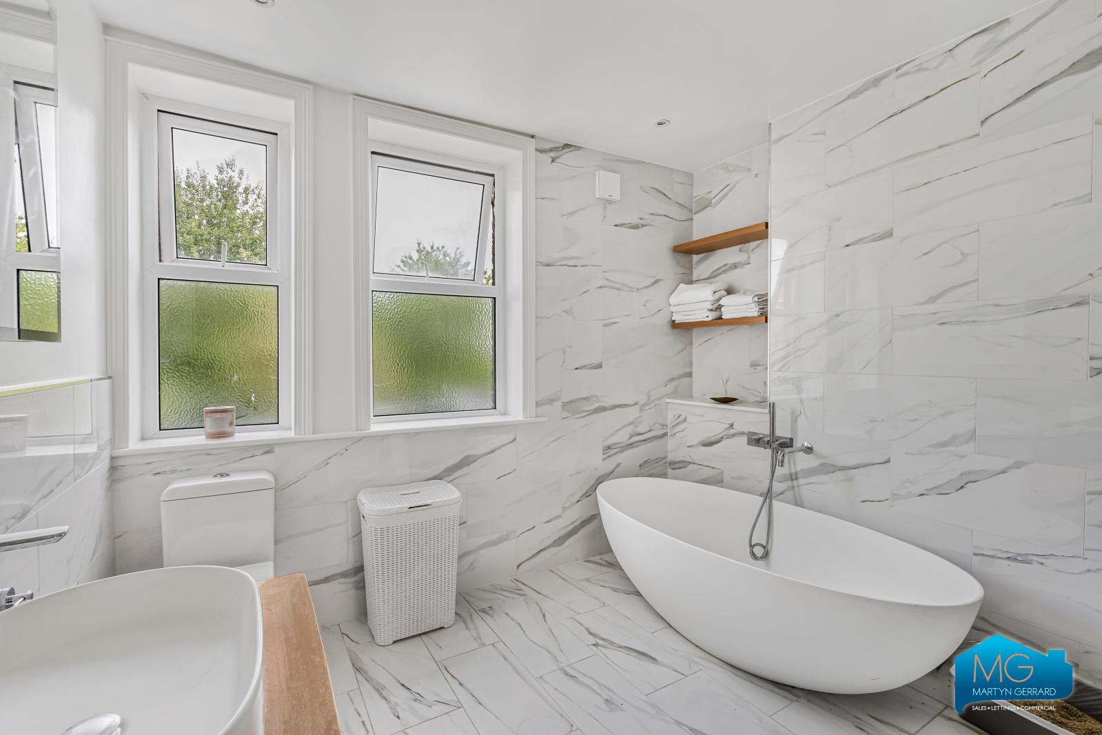 4 bedroom Apartment to rent - Martyn Gerrard