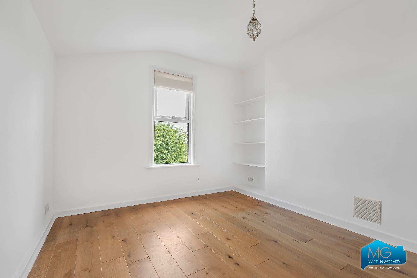 4 bedroom Apartment to rent - Martyn Gerrard