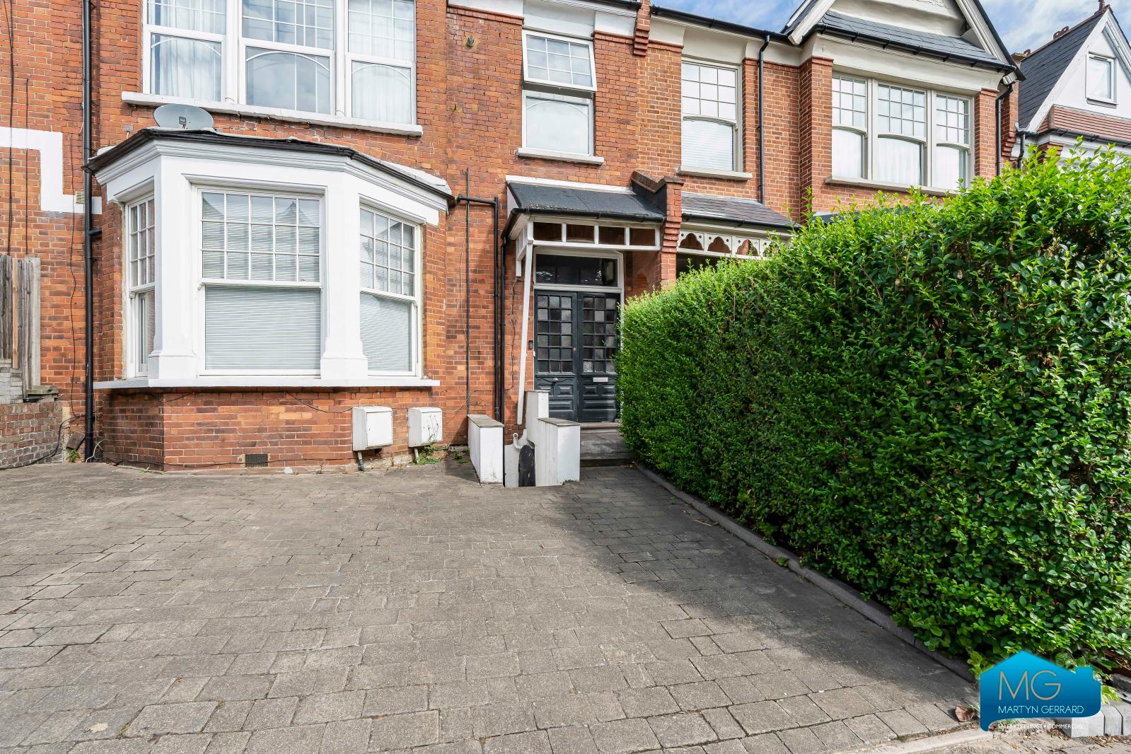4 bedroom Apartment to rent - Martyn Gerrard