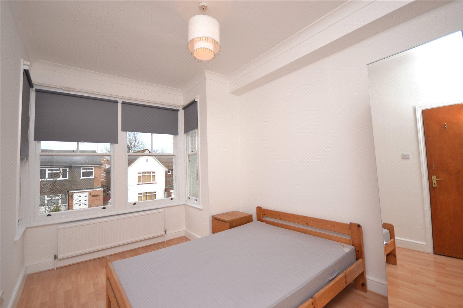 2 bedroom Apartment to rent + ' - Martyn Gerrard