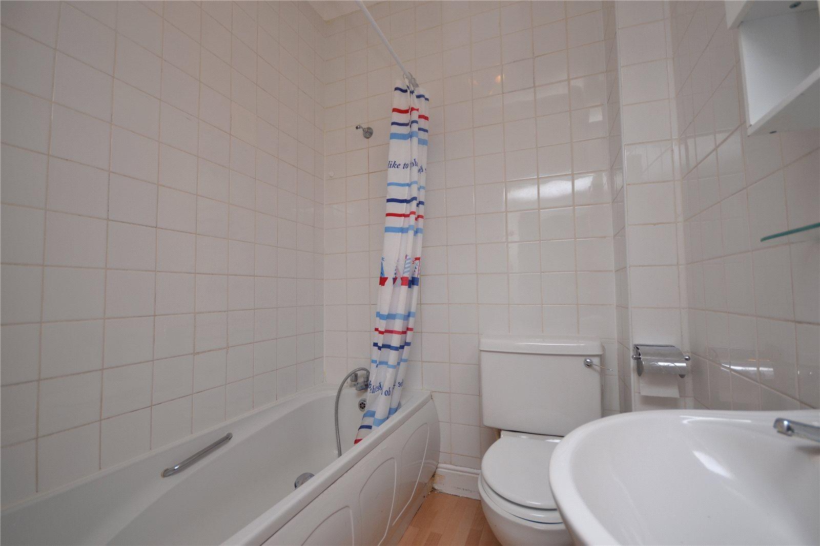 2 bedroom Apartment to rent - Martyn Gerrard