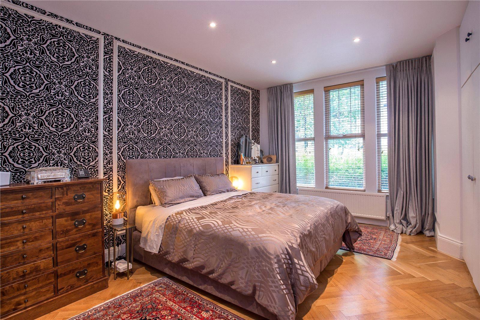 3 bedroom Apartment to rent - Martyn Gerrard
