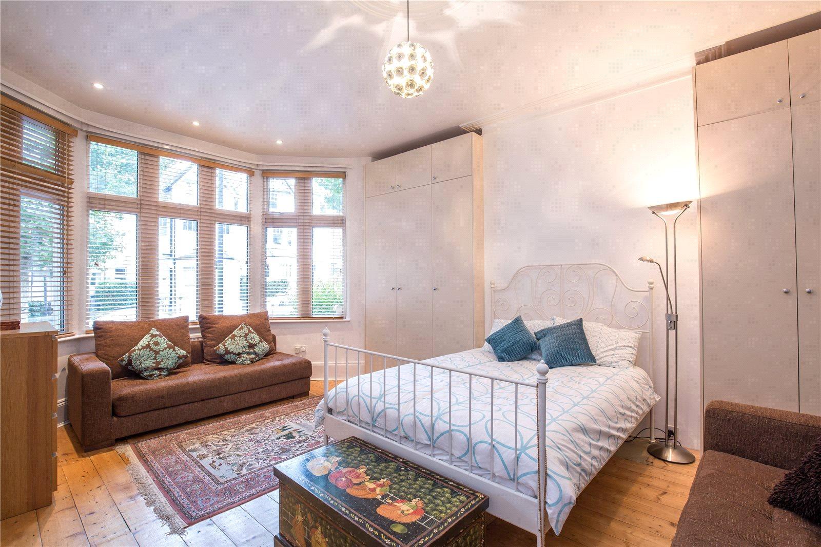 3 bedroom Apartment to rent - Martyn Gerrard