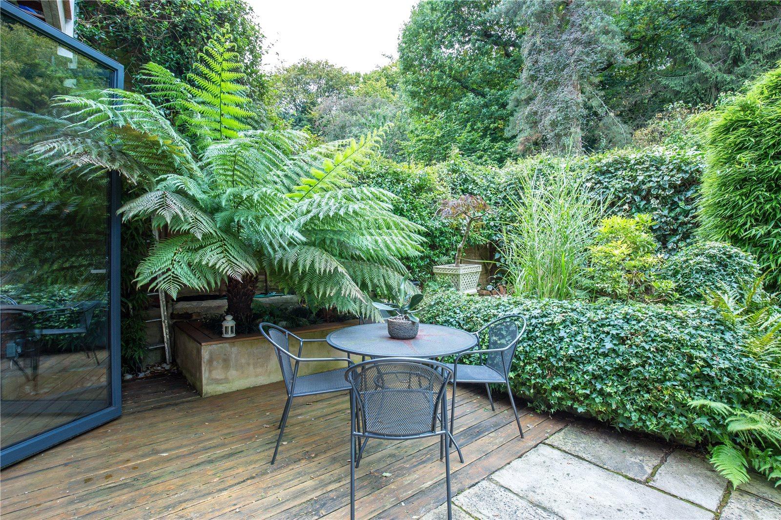 3 bedroom Apartment to rent - Martyn Gerrard