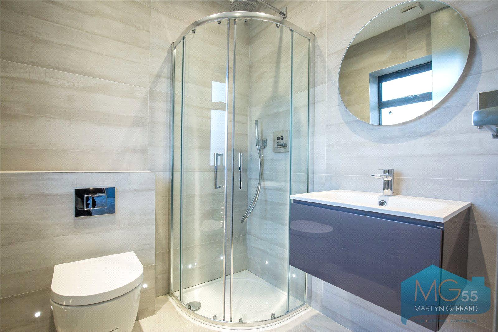 5 bedroom Detached House to rent - Martyn Gerrard