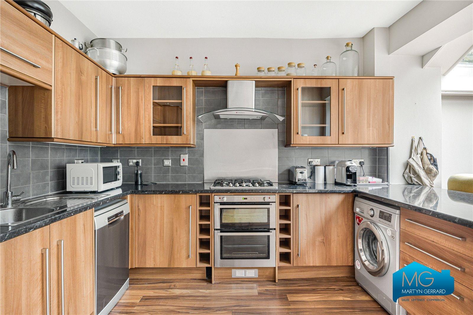 5 bedroom Terraced House to rent - Martyn Gerrard