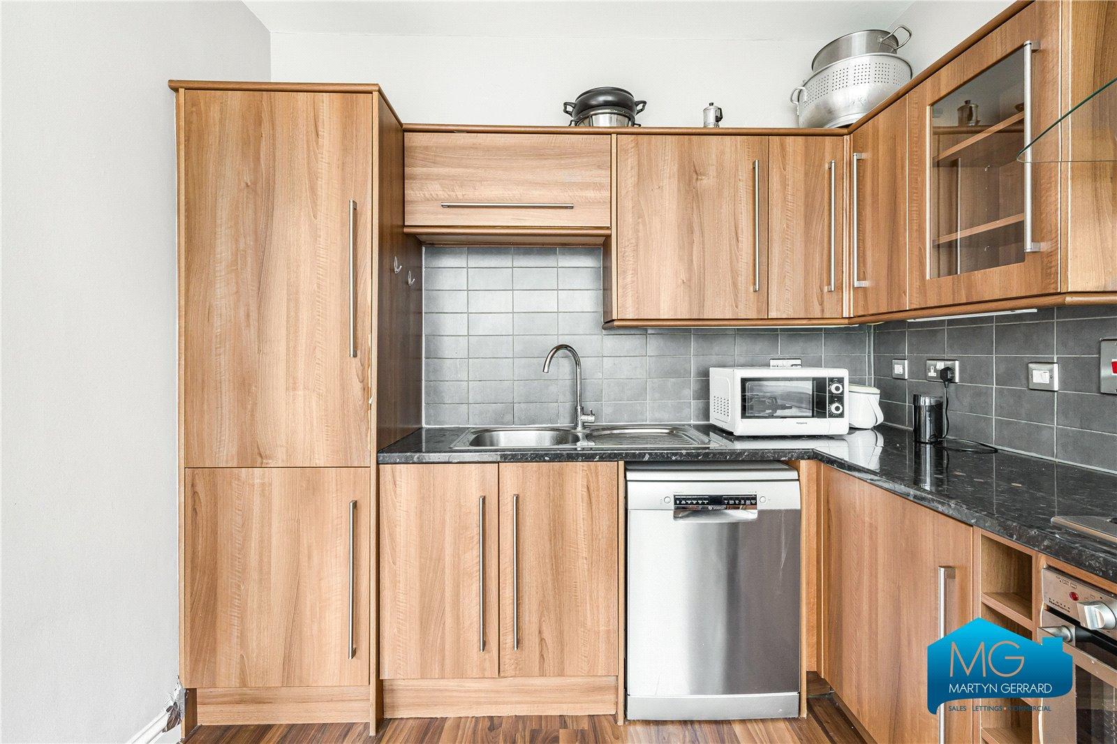 5 bedroom Terraced House to rent - Martyn Gerrard