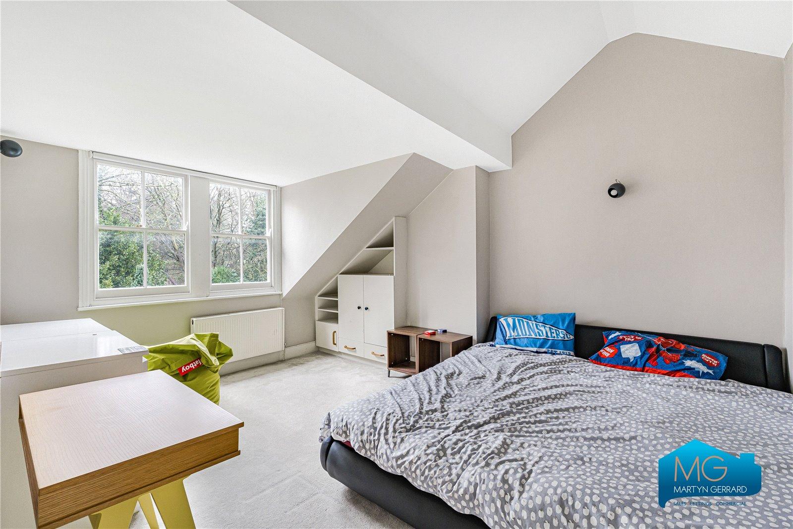 5 bedroom Terraced House to rent - Martyn Gerrard