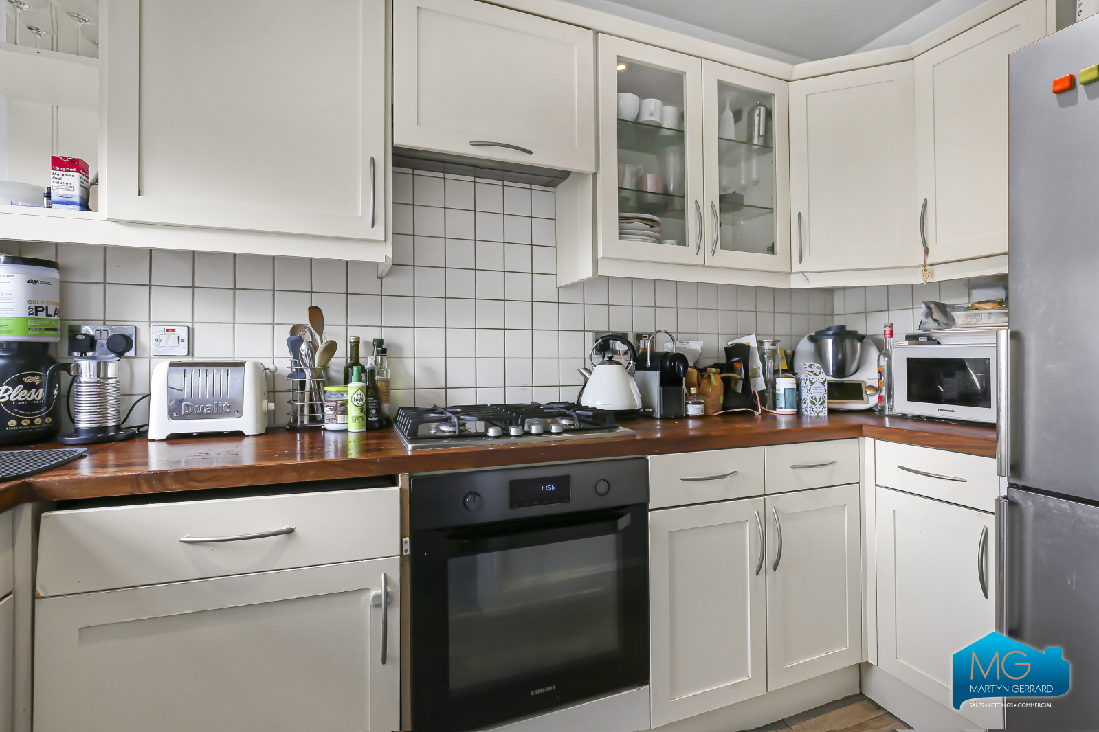 2 bedroom Apartment to rent - Martyn Gerrard