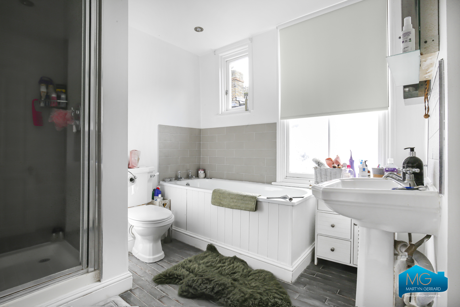 2 bedroom Apartment to rent - Martyn Gerrard