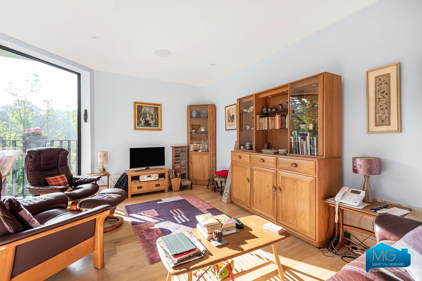2 bedroom Apartment to rent - Martyn Gerrard