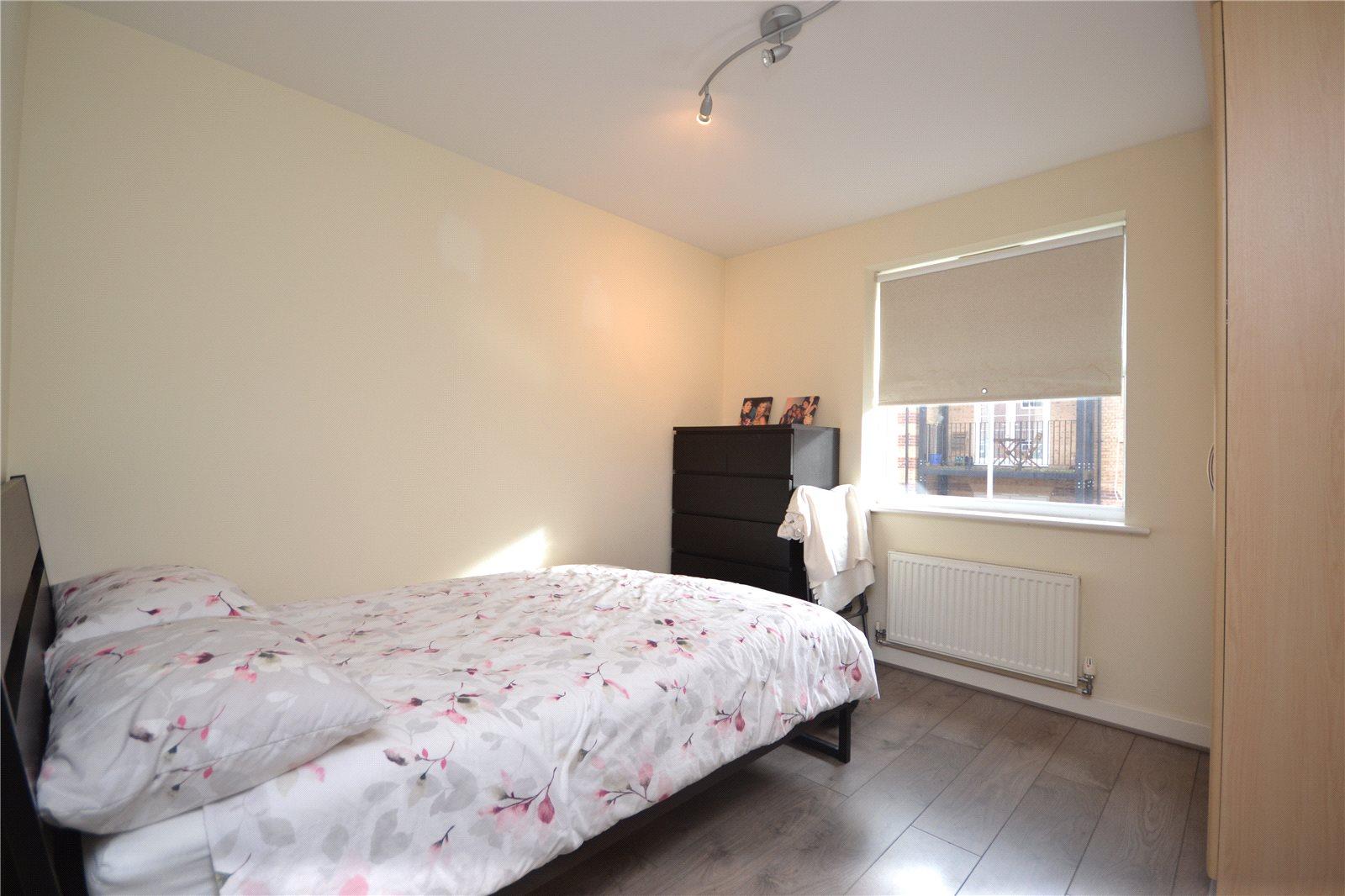 2 bedroom Property to rent - Martyn Gerrard