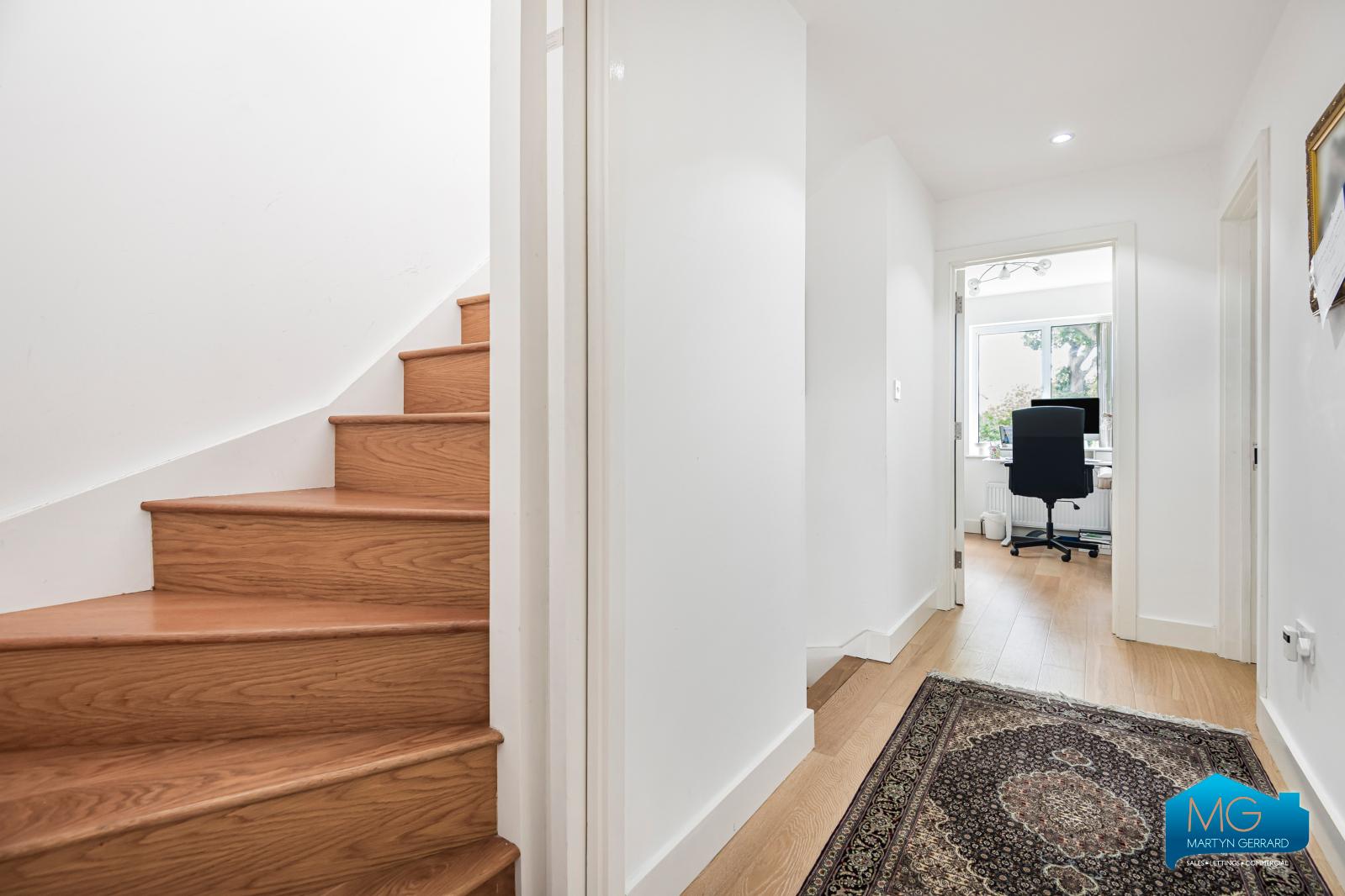 4 bedroom Detached House to rent - Martyn Gerrard