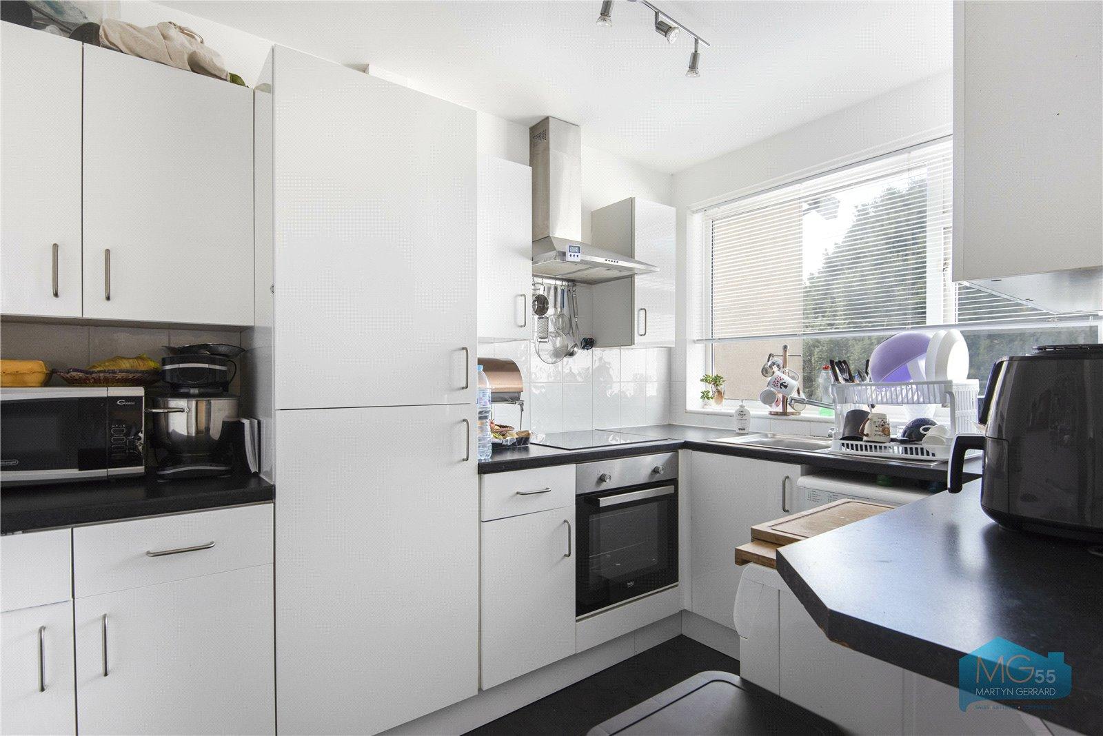 2 bedroom Maisonette to rent - Martyn Gerrard