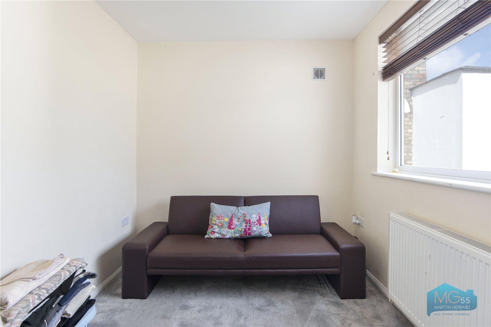 2 bedroom Maisonette to rent - Martyn Gerrard