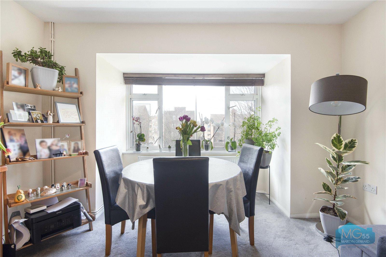 2 bedroom Maisonette to rent - Martyn Gerrard