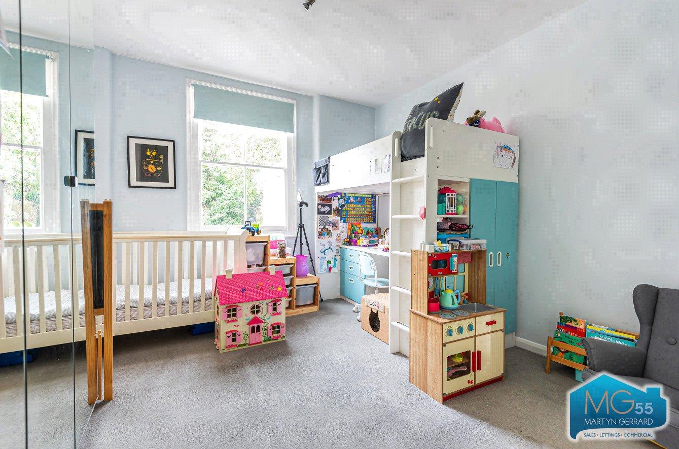 3 bedroom Apartment to rent - Martyn Gerrard
