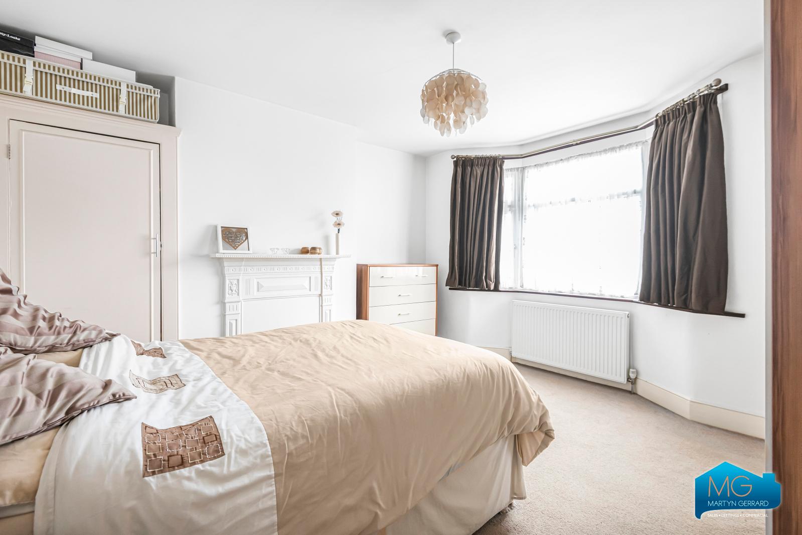 3 bedroom End of Terrace House to rent - Martyn Gerrard