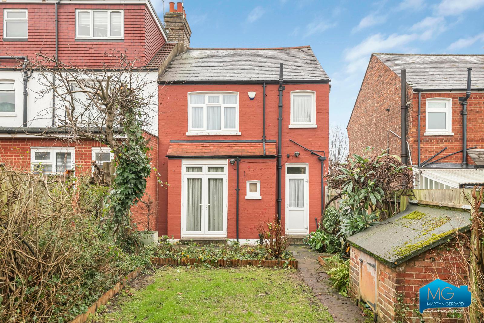3 bedroom End of Terrace House to rent - Martyn Gerrard