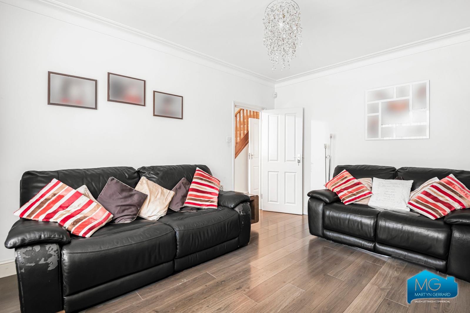 3 bedroom End of Terrace House to rent - Martyn Gerrard