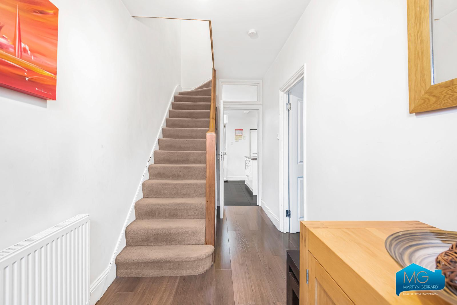 3 bedroom End of Terrace House to rent - Martyn Gerrard
