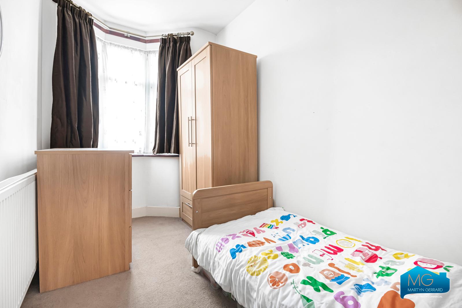 3 bedroom End of Terrace House to rent - Martyn Gerrard