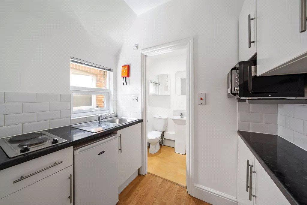 Apartment to rent - Martyn Gerrard
