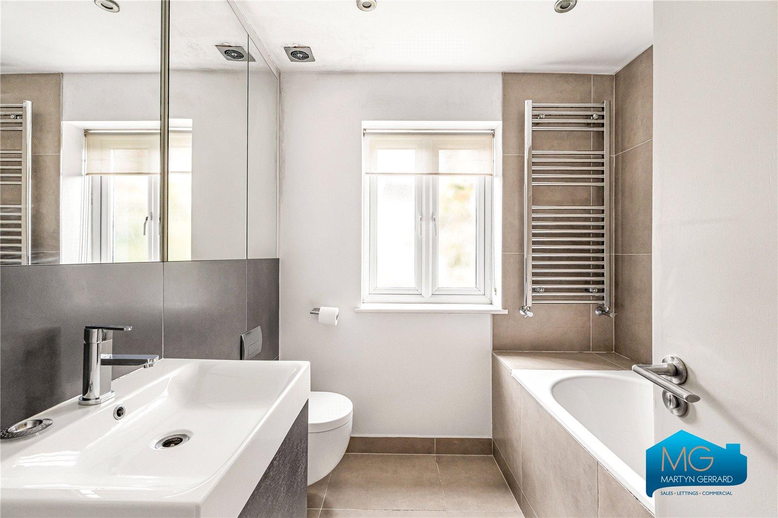 2 bedroom Terraced House to rent - Martyn Gerrard